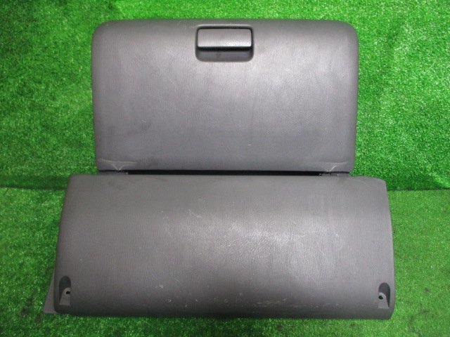 2003/12 キャラバン KG-DWGE25 グローブボックス 【個人宅配送不可商品】拍卖