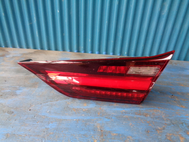 BB235 BMW F40 1シリーズ 右 テールライト トランクテールライト 63217450652拍卖
