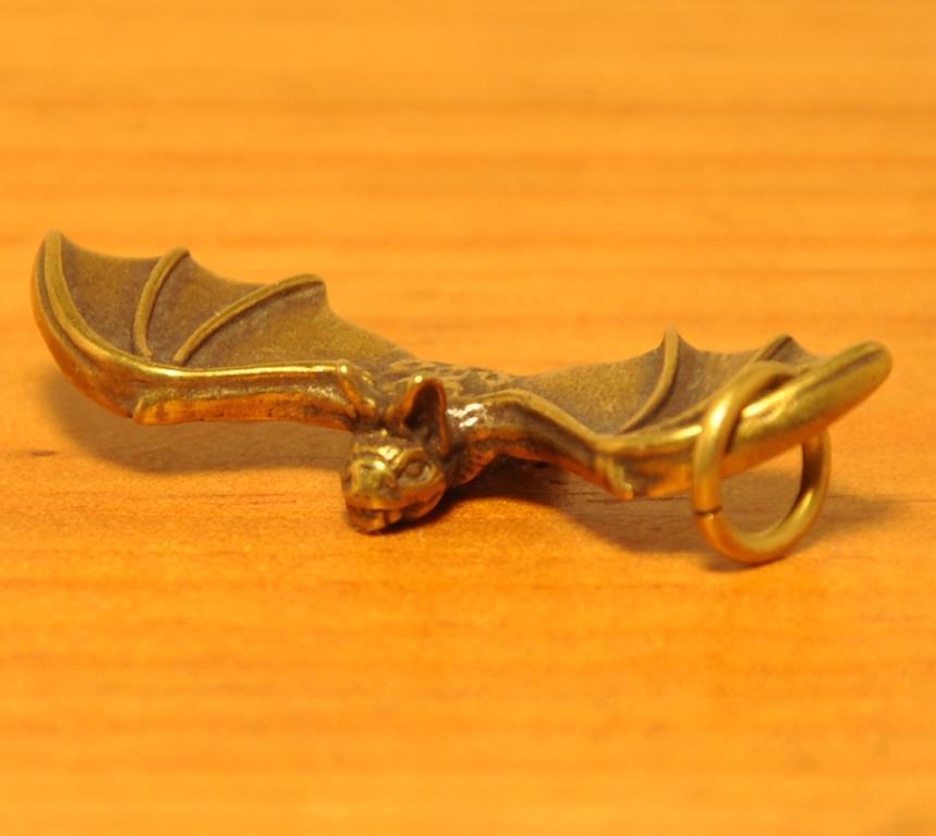 solid brass ソリッド ブラス 真鍮 鋳物 コウモリ 蝙蝠 BAT チャーム キーホルダー パーツ S拍卖