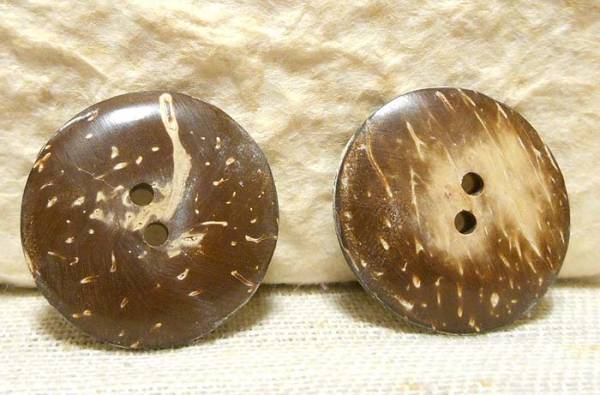 【ココナッツボタン】光沢のある直径25mmのボタン拍卖