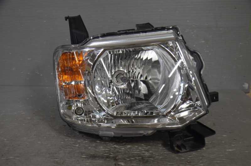 EKワゴン 後期 (H82W) 純正 スタンレー 破損無 取付OK 動作保証 右 ヘッドライト ハロゲン レベライザー付 P6519 / 8301A602 k075926拍卖