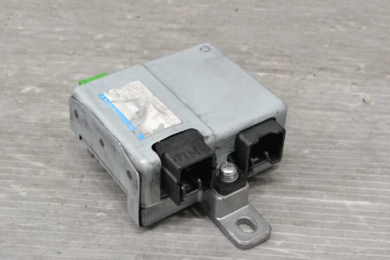 アイ G ターボ 前期(HA1W) 純正 破損無 取付OK 動作保証 パワステ コンピューター 8633A009 / 8633A071 k075858拍卖