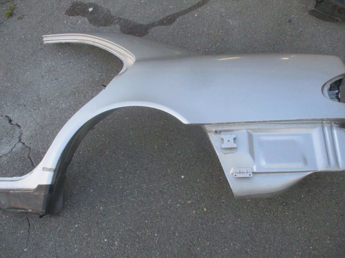 ベンツEクラスW210純正リア左クオーターE240リヤ左クォーターE320パネル744シルバー クヲーター リアフェンダー部品取り車あります拍卖