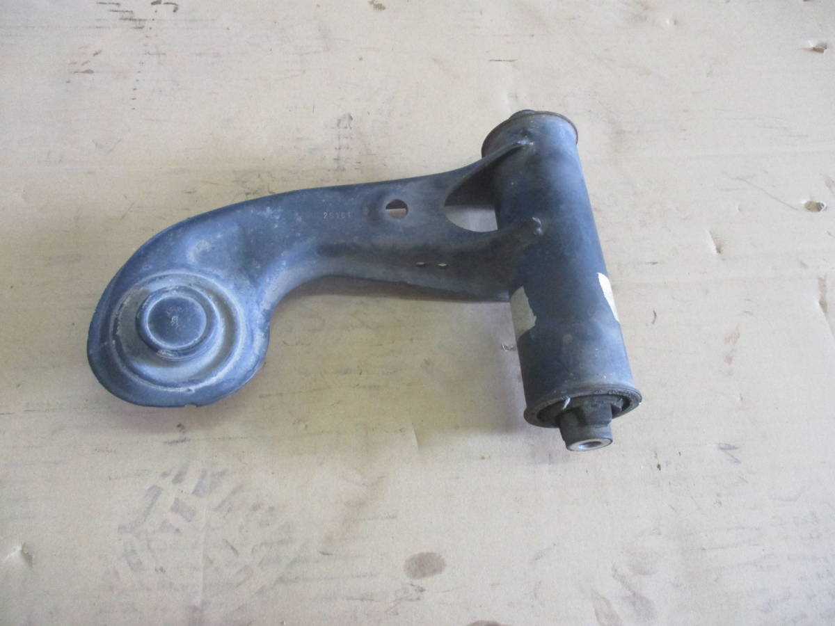 ベンツEクラスW210フロント右サスペンションE240アッパーアームE320アッパアーム純正アーム サス ロッド右フロントサス部品取り車あります拍卖