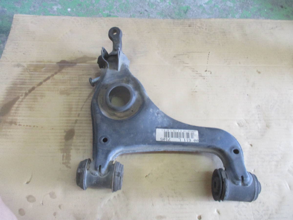 ベンツEクラスW210フロント左サスペンションE240ロアアームE320ロアーアーム サス ロワアーム ロワーアーム左フロントサス 2103307105拍卖