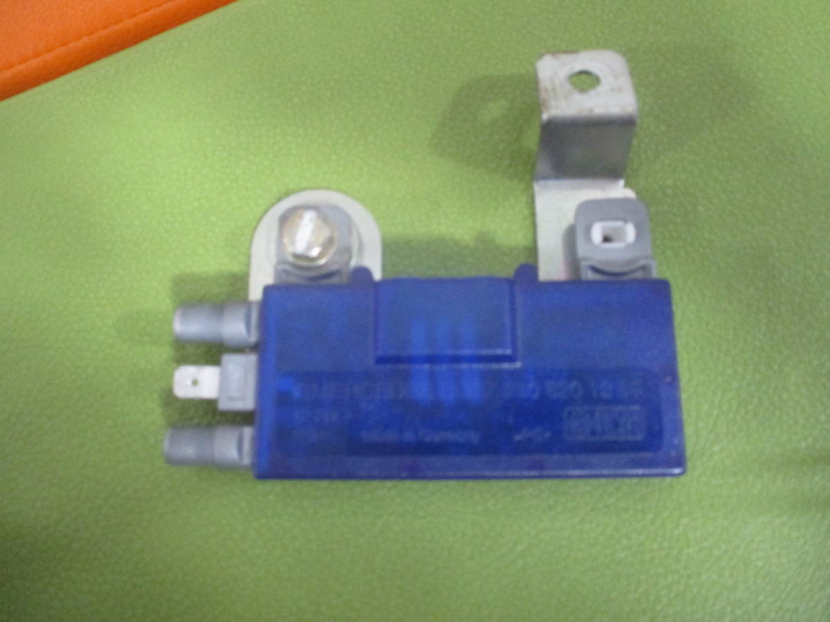 ベンツEクラスW210純正アンテナアンプE240アンテナ2108201289アンプ210 820 12 89即決即日発送可能!!拍卖