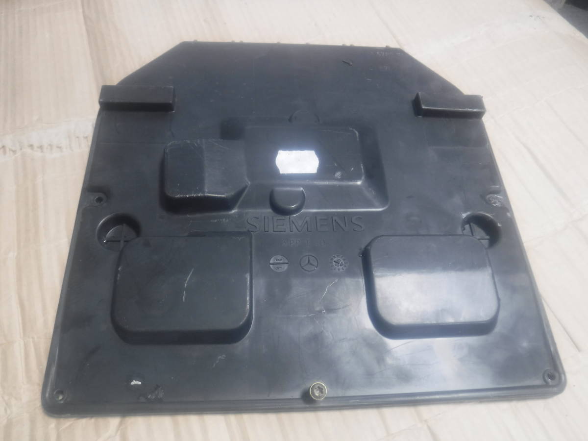 ベンツEクラスW210純正コンピューター?カバーE240フタSIEMENS蓋BOX約 縦26cm 約 横25.5cmメルセデスベンツ即決即日発送可能!!拍卖