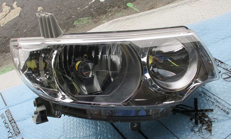 タントカスタムL375S 右ヘッドライトL385Sヘッドランプ運転席ディスチャージHIDライト純正KOITO 100-51944タント81130-B2430 CTM拍卖