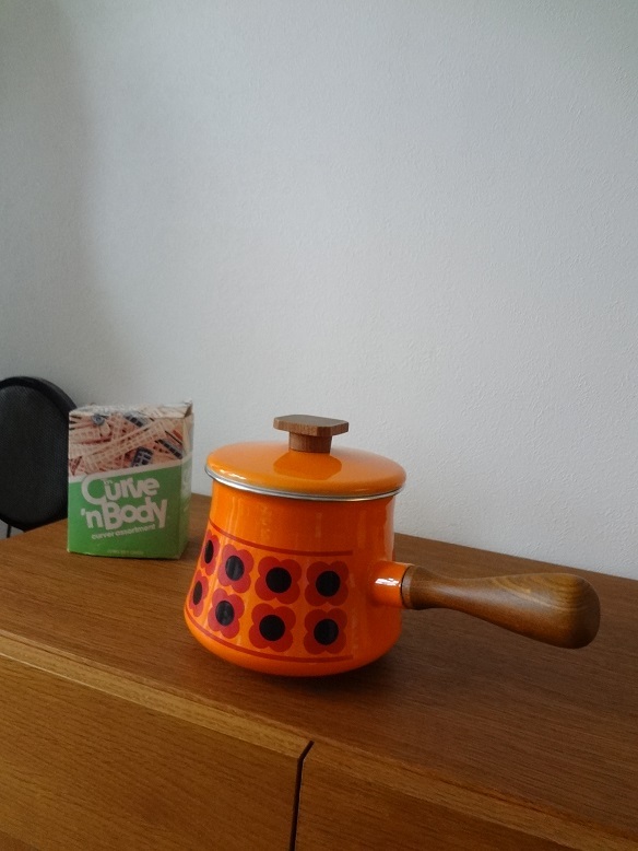 +++++ ヴィンテージ/花柄×ウッドハンドル/ホーロー/ソースパン/片手鍋? +++++拍卖