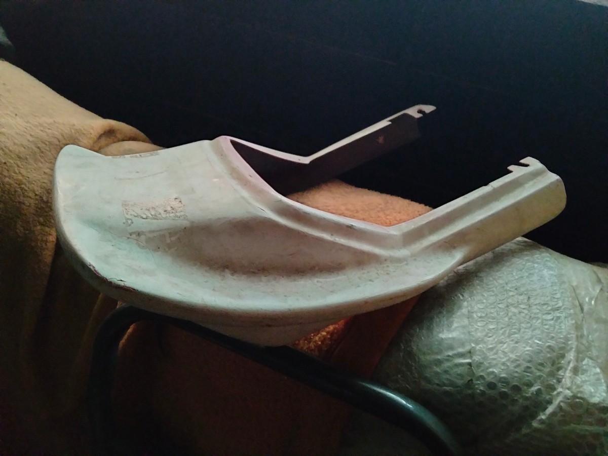 CBX400F CBX400F2 CBX550F AUTOBAHN テールカウル昔 当時 塗装用拍卖