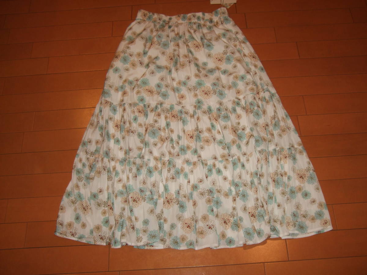 新品タグ付即決☆ユニクロ×PAUL&JOE ティアードスカート☆L拍卖