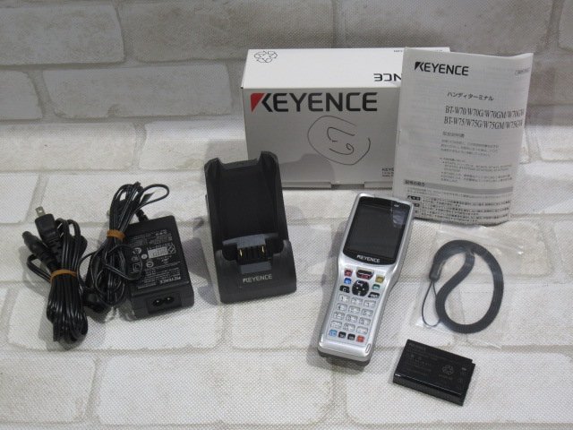 Ω 新O 0102♪ 保証有 KEYENCE【 BT-W70 + BT-WUC71 】キーエンス BT-W70シリーズ ハンディターミナル + 充電ユニット キレイ拍卖