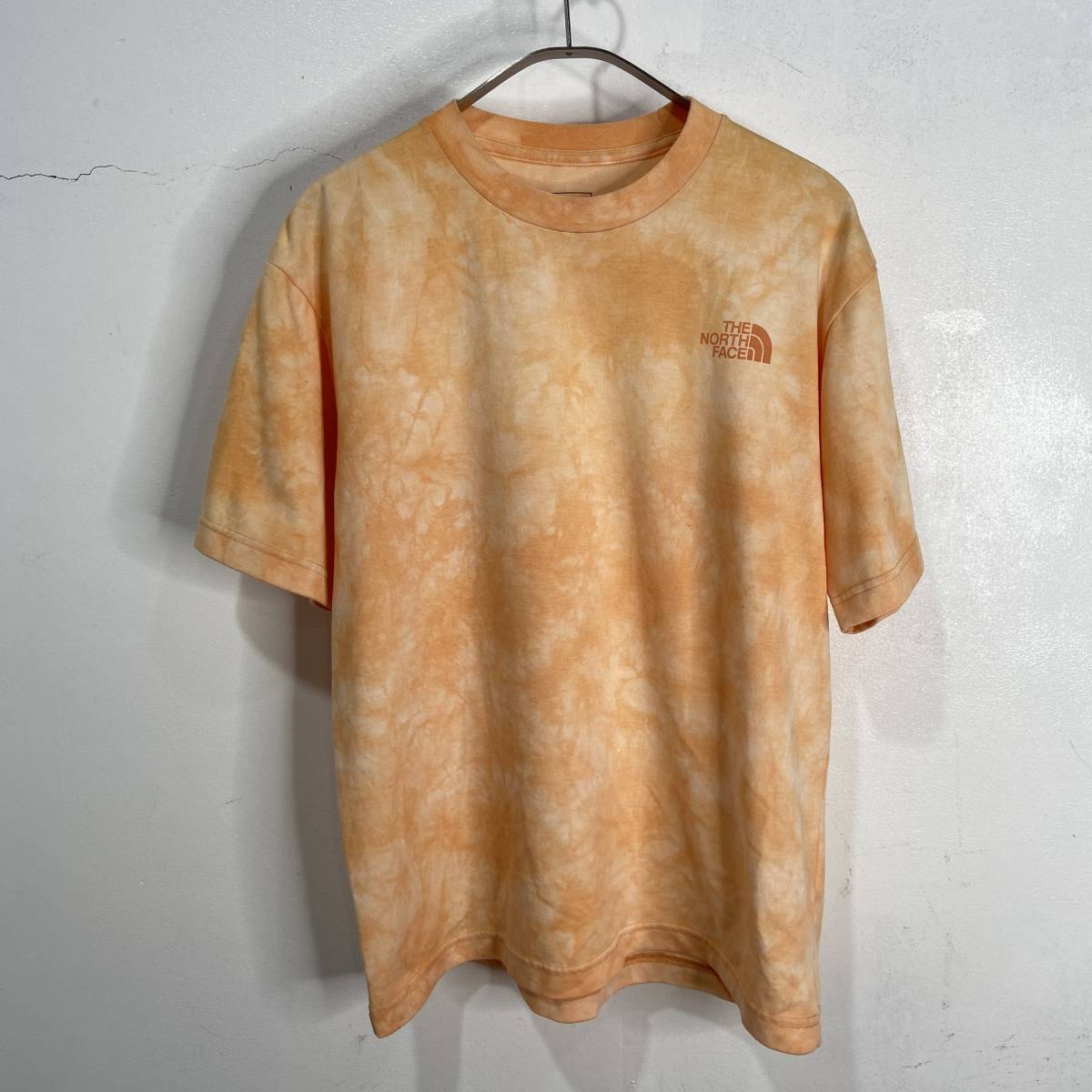 送料無料☆THE NORTH FACE☆ノースフェイス☆タイダイ染めTシャツ☆ワンポイントロゴ☆半袖☆オレンジ☆S☆J23拍卖