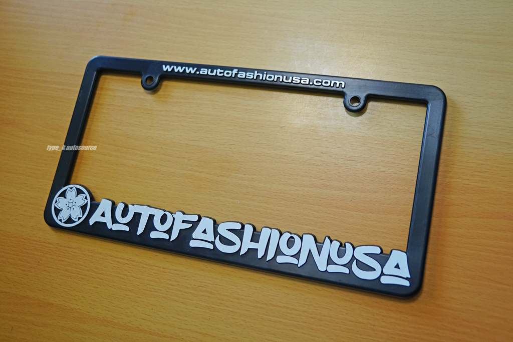AutoFashion USAライセンスフレーム ナンバーフレーム- Japanese calligraphy SAKURAサクラ USDM北米JDM VIP San Diego オートファッション拍卖