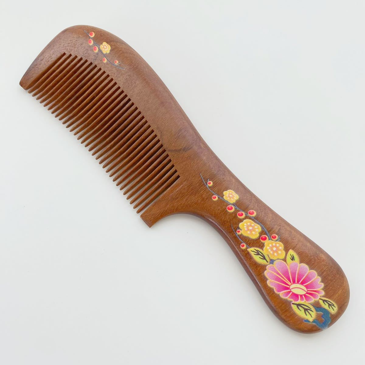 くし 高級檀木 木製櫛 お守り 静電気防止 美髪 頭皮マッサージ 男女プレゼント拍卖