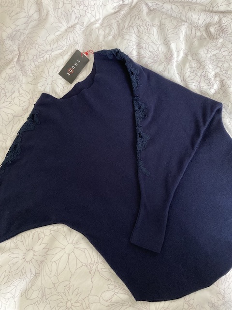 (新品タグ付き)レース付きセーター/ニット Navy/紺色 M-Lサイズ拍卖