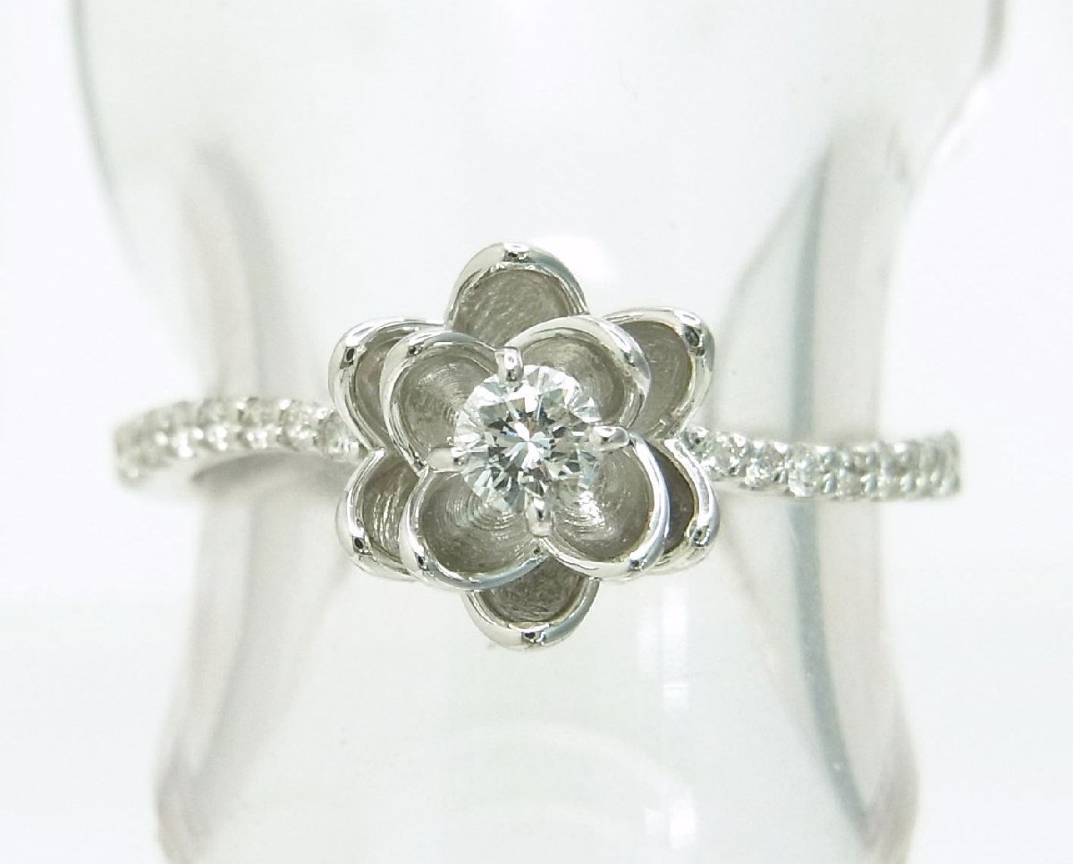 花の中央に上質天然ダイヤモンドが一粒入った プラチナ リング 卸価格でご奉仕 商品動画あり 送料込み拍卖