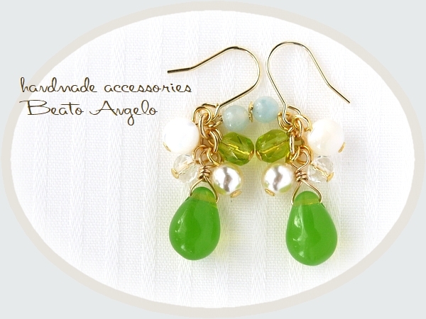 ◆◆+angelo+チェコドロップとマザーオブパールのピアス(p-388)ミルキーペリドット G d001 天然石 ライトグリーン 拍卖