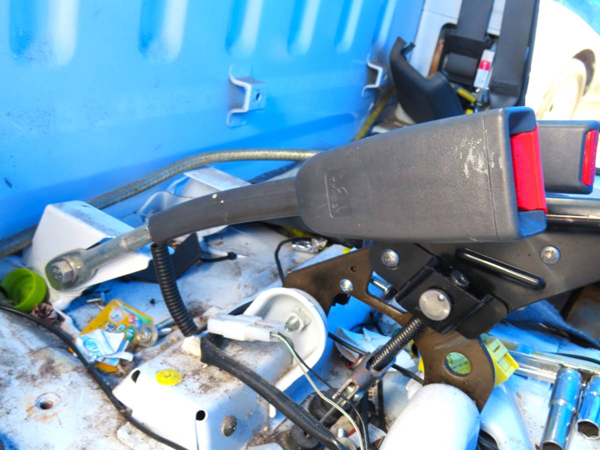 H23 EBD-TT2 TT1 後期 サンバー トラック SAMBAR 4WD 5F EN07 純正 右側 運転席 シートベルトキャッチ / TK-521 G3249 / 113210km拍卖