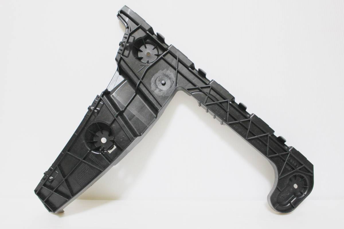 アウディ A5/S5 B9/8W 純正 左 リア バンパー サポート 8W6.807.453 (8W6807453) ガイドピース/ブラケット/ステー/リテーナー/ホルダー拍卖