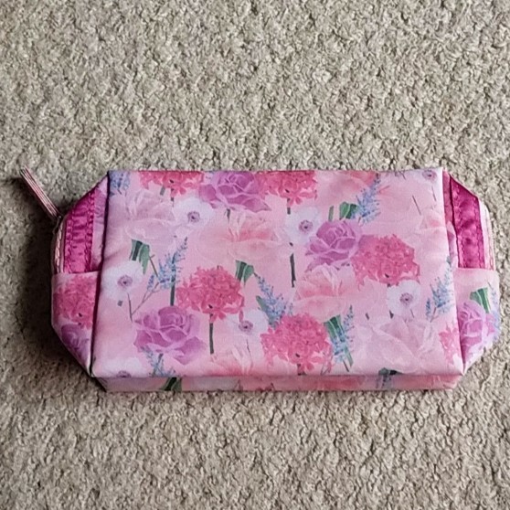 【未使用】日比谷花壇『フラワーポーチ』ピンク《携帯性抜群!小物入れに最適!》拍卖
