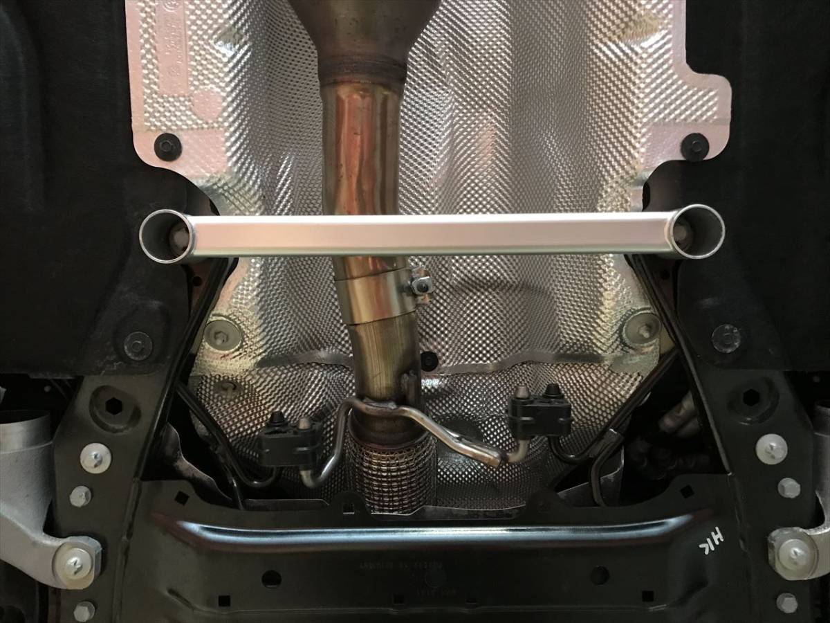 BMW アクティブツアラー(F45) 末次製作所 オリジナルフロントメンバー強化ブレース ツヤ有粉体ブラック塗装拍卖