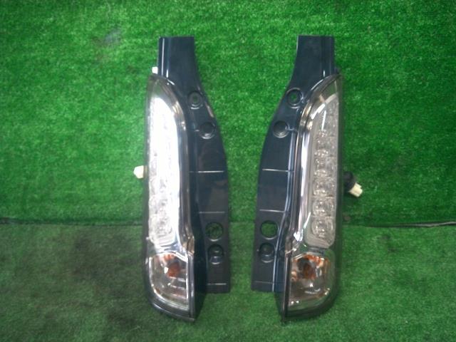 フレアワゴン DAA-MM42S その他 ランプ類 カスタムスタイルXT 26E テールランプ.テールレンズ.スモーク拍卖