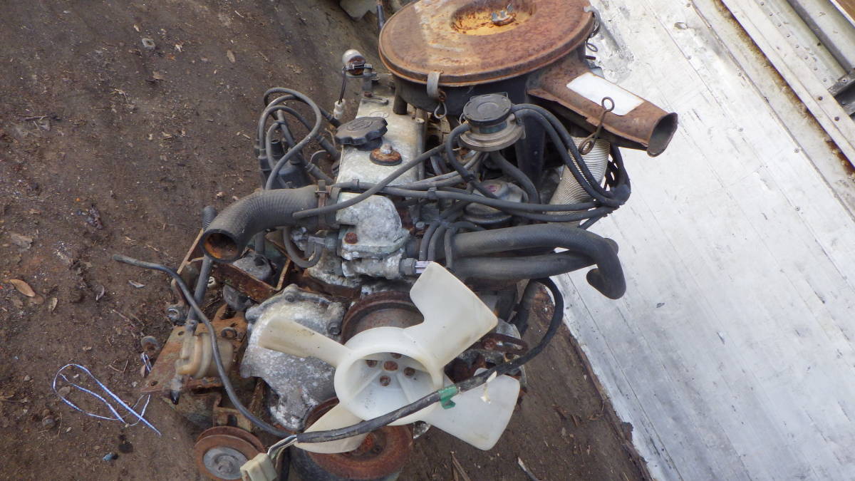 これなんのエンジンですか? 質問欄で教えてください。即決! トヨタ車 エンジン ミッション拍卖
