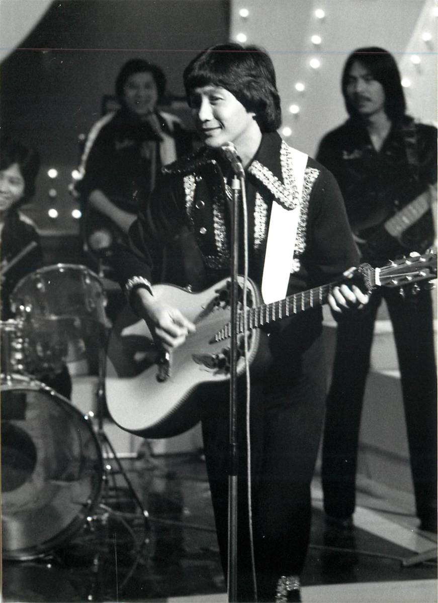 p37885『サミュエル・ホイ許冠傑Samuel Hui』スナップ 蓮花楽隊 マイケルホイ許冠文MichaelHui拍卖