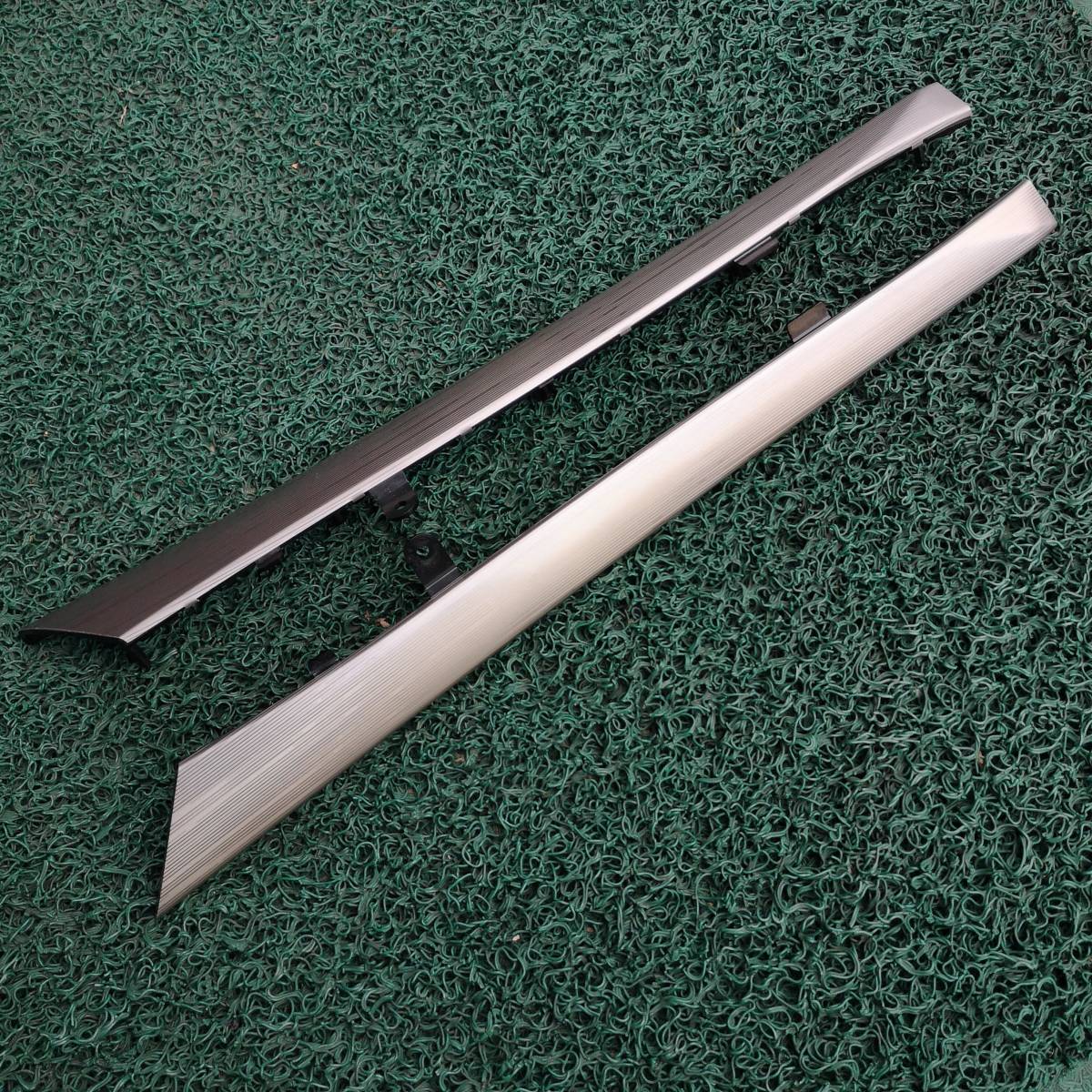 ◆LEXUS レクサス RX 200t/300 純正 リア(左/右)サイドドアトリム/オーナメント/パネル■品番 67783/67784-0E040 RR-RH/LH/ドア内張/部品拍卖