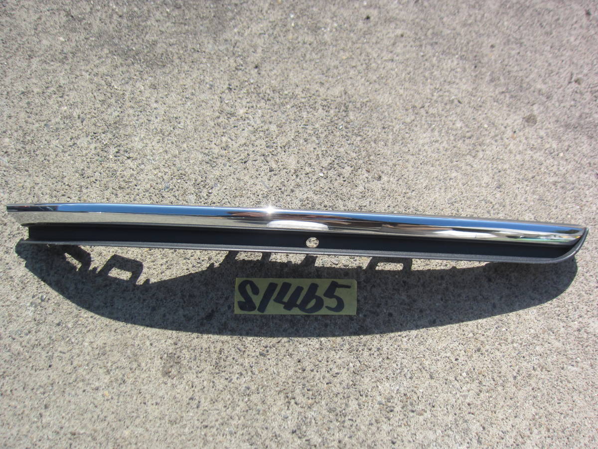 VW Volkswagen フォルクスワーゲン ゴルフ7 純正 フロントバンパー 右 ロア グリル メッキ トリム 5G0.853.666.M S1465 拍卖