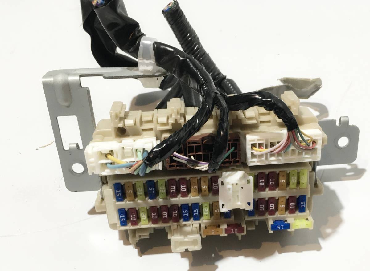 NI5 / X-trail / NT32 / MR20DD / ヒューズボックス / Fuse box拍卖