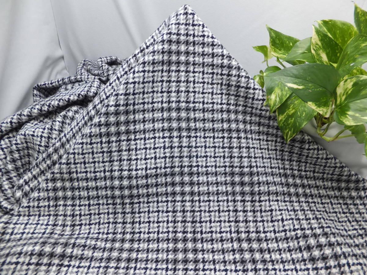 新入荷!掘り出し品!イタリー製!高級ブランド オリジナル!なかなか手に入らない!ウール80%ナイロン30%!143cm巾×2m拍卖