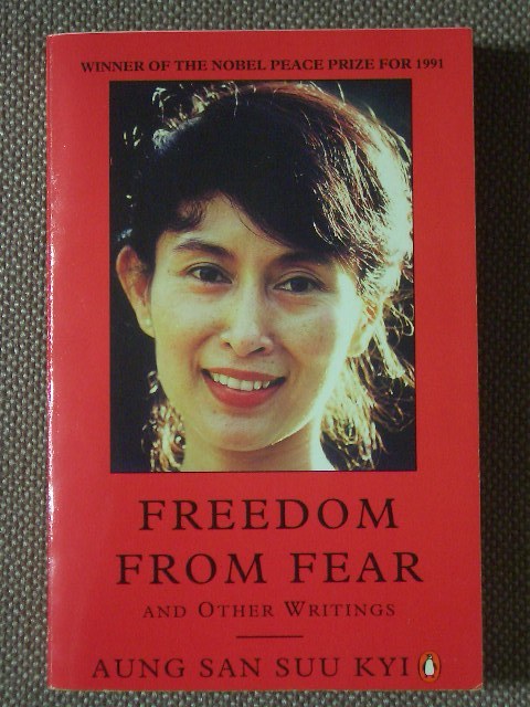 Freedom from Fear 著/ Aung Sun Suu Kyi ペーパーバック 英語版 Penguin Books拍卖