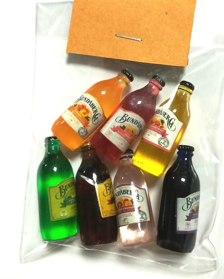 ミニチュア★bundaberg★バンダーバーグ★7本セット★ビール&スパークリングドリンク★ドールハウスに★リカちゃんやシルバニアに♪拍卖