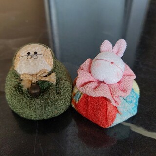 お手玉風★うさぎとおばあちゃん/サイズ約4cm ◆雑貨/置物/インテリア/小物/拍卖