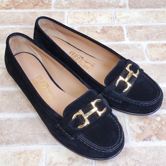 美品 フェラガモ ガンチーニ スエード ローファー フラット パンプス 5.5C イタリア製 ブラック Salvatore Ferragamo拍卖