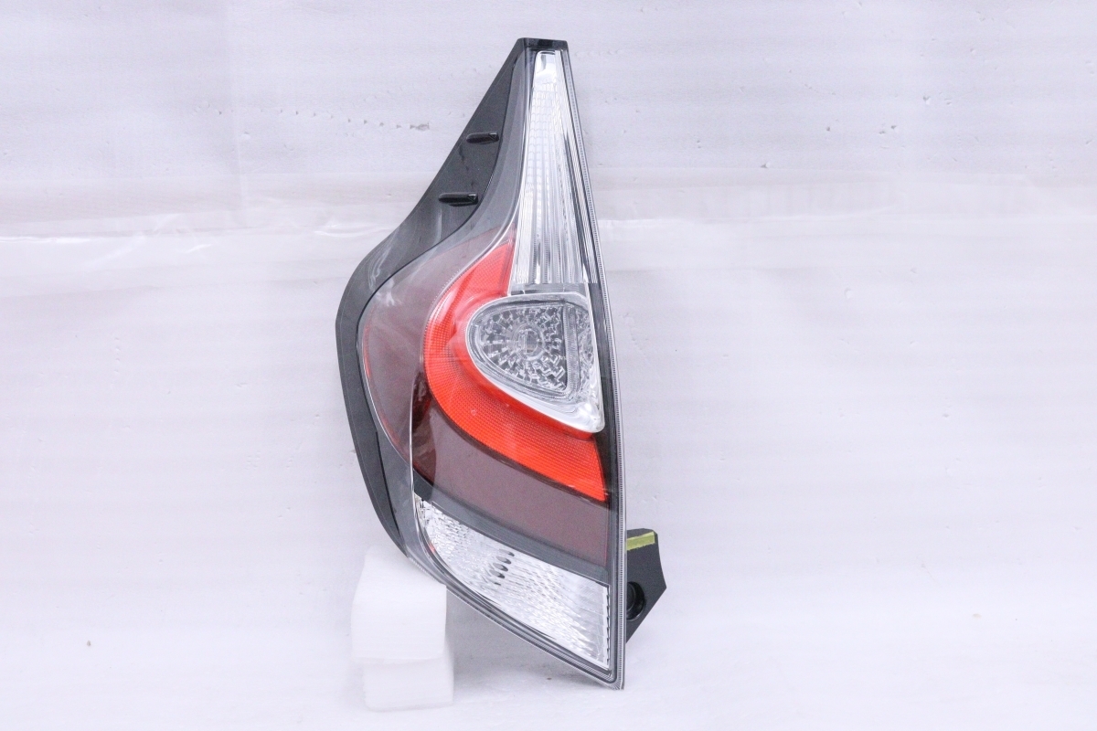 21293★【値下】美品 後期 LED★NHP10 アクア 左テールライト★スタンダード系 STANLEY 52-309 打刻K トヨタ 純正 (KK)拍卖