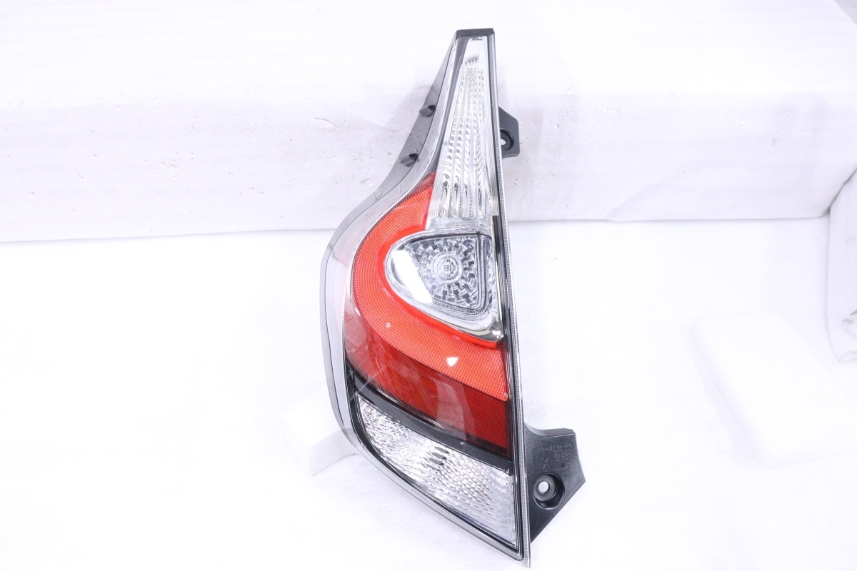 1Y-948★【値下】美品★後期 LED NHP10 アクア★左テールライト STANLEY 52-309 打刻:X 純正★トヨタ (DM)拍卖
