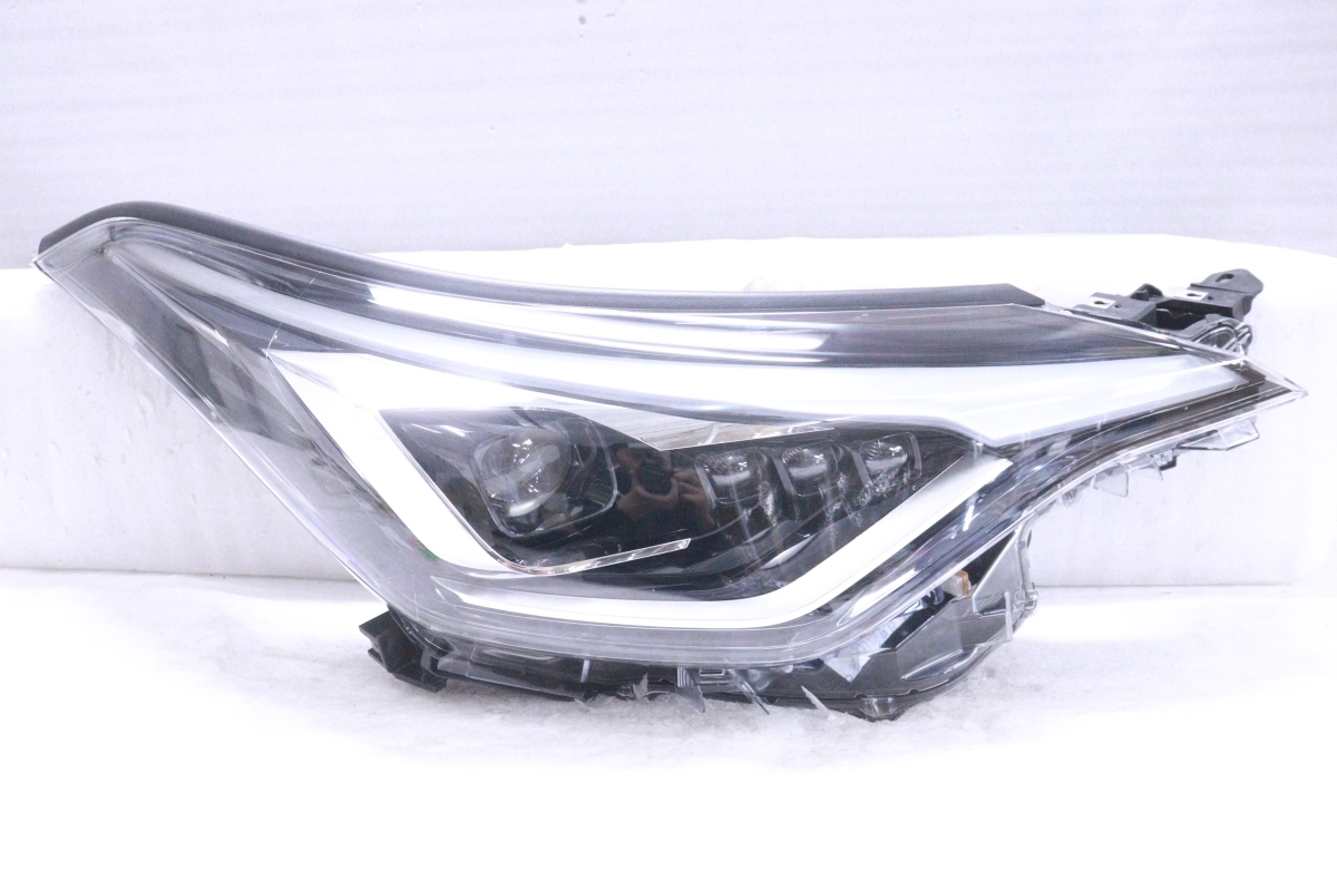 31-822★【値下】美品★後期 LED ZYX11 C-HR★右ヘッドライト KOITO 10-116 打刻:K 純正★トヨタ (QT)拍卖