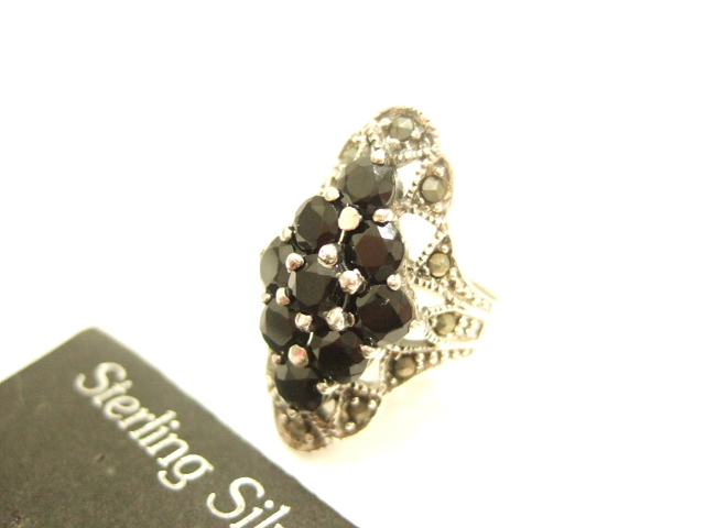 横浜最新 シルバー925SILVER 銀♪魅惑のオニキス風エレガンスリング 9~13号 メンズレディース 送料290円ξgRξ ξアンティーク指輪b80z拍卖