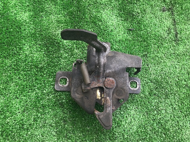 送料¥600 L880K コペン レザーパッケージ 5MT S3 ボンネット ロック ストライカー 拍卖