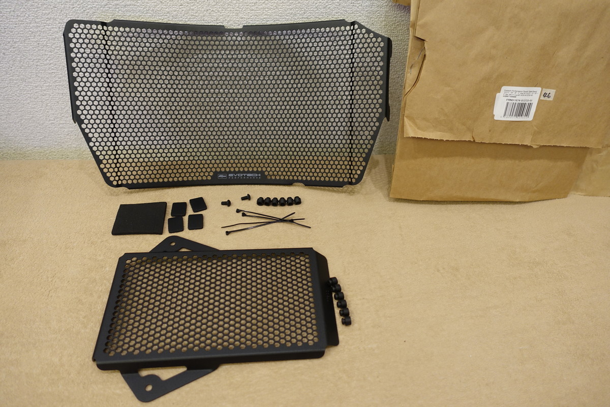 Evotech Performance Ducati SuperSport/S (17-20) / 950 (21-) ラジエーター+オイルクーラーガード 定価35,960円 prn011674-013733 46拍卖