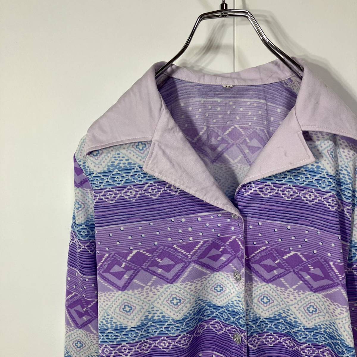 古着 ヴィンテージ 幾何学模様 デザイン レトロ ボタン 長袖 開襟 オープンカラー スクエアカット ニット シャツ パープル ブルー ホワイト拍卖