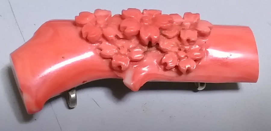 珊瑚.天然珊瑚 彫竹花 帯留め.和装小物拍卖