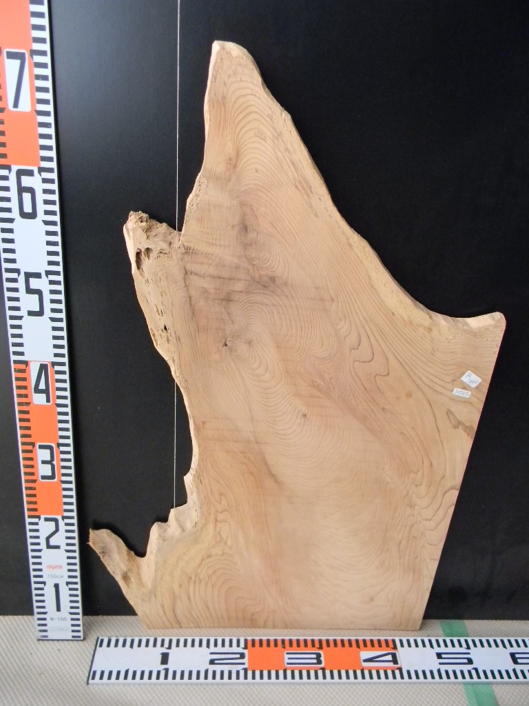3092670 杉 71.3cm×45cm×1.5cm☆無垢板1枚板 木材 板 DIY 板材 天板 棚板 テーブル 看板 花台など種類豊富!拍卖