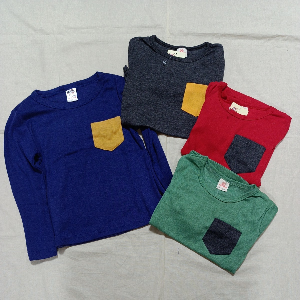 【未使用】【在庫処分】 110 キッズ ジュニア 子供 男の子 女の子 長袖 トップス Tシャツ シンプル 無地 普段着 春服 秋服 (w7816)拍卖