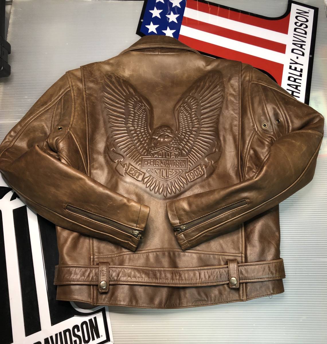 【ハーレー乗りのWの革ジャン!入手困難モデル・立体イーグル・エンブレム・エンボス】ハーレーダビッドソン ライダースジャケット拍卖