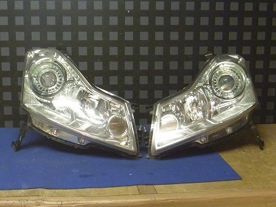 #1373 Y50 フーガ 左右ヘッドライト(ハロゲン)★拍卖