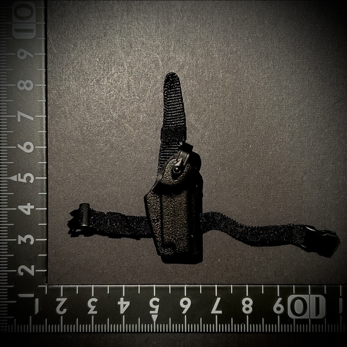 【売り切り/値上げ予定】DAMTOYS製 模型 1/6 スケール 男性 フィギュア用 装備 部品 フットホルスター (未使用拍卖